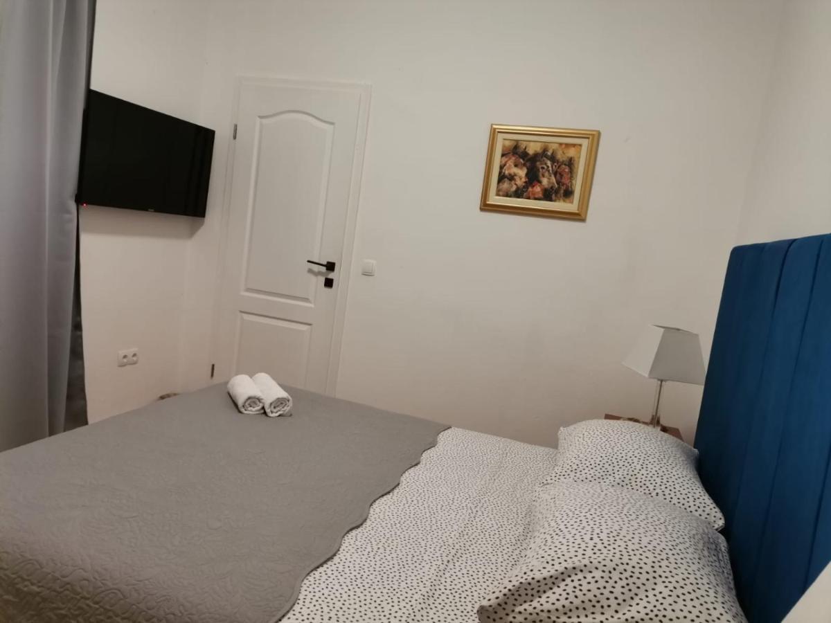 Seaview Holiday Apartments, Ventura Nin Kültér fotó