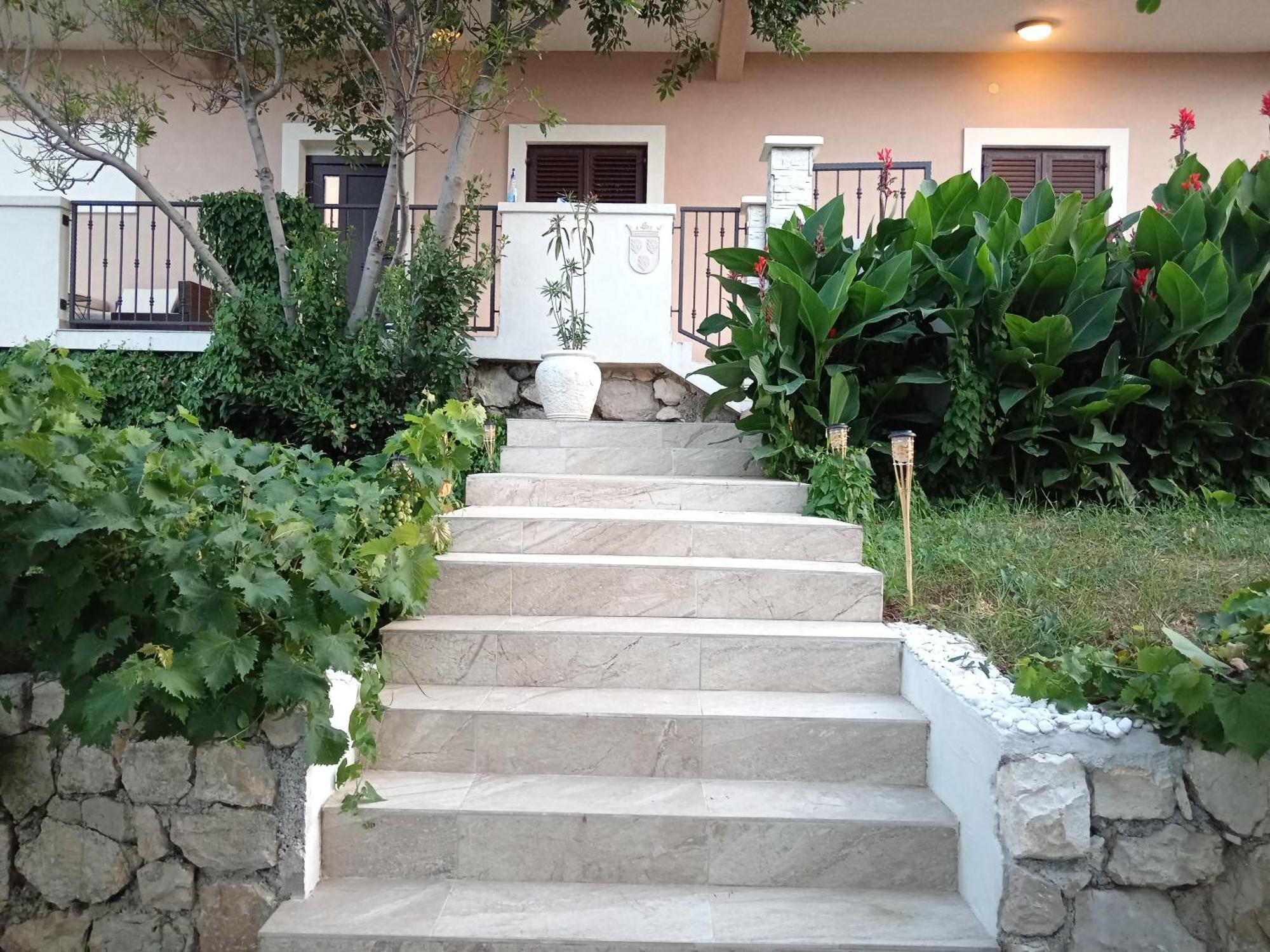 Seaview Holiday Apartments, Ventura Nin Kültér fotó